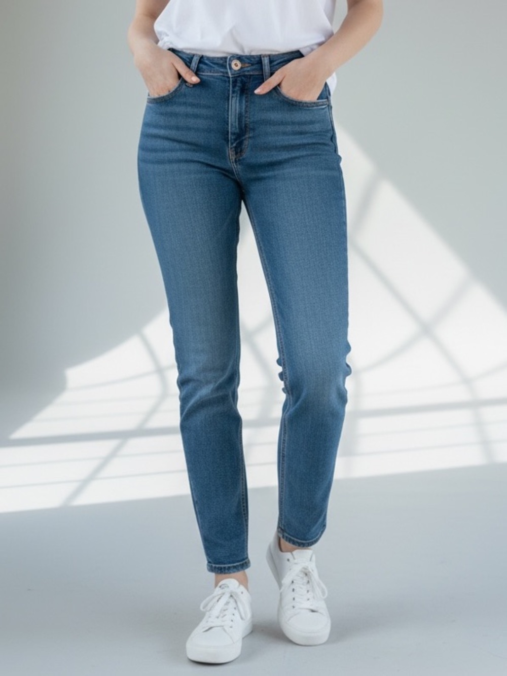 Tommy Hilfiger•90s Ankle Blue Denim Jeans